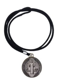 Colar Madeira Medalha de Sao Bento Resinada F/v Cordao Ref 167725